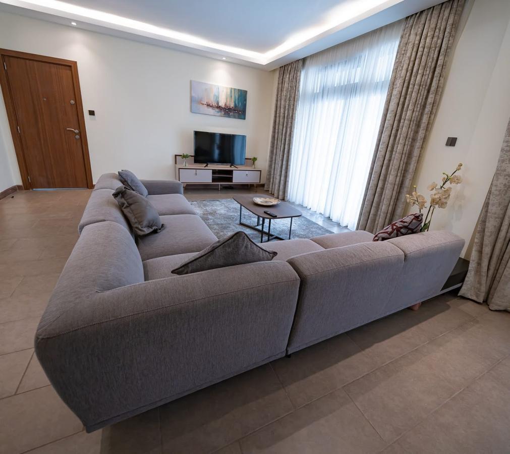 Serviced 3 Bed Apartment with En Suite in Spring Valley - 9