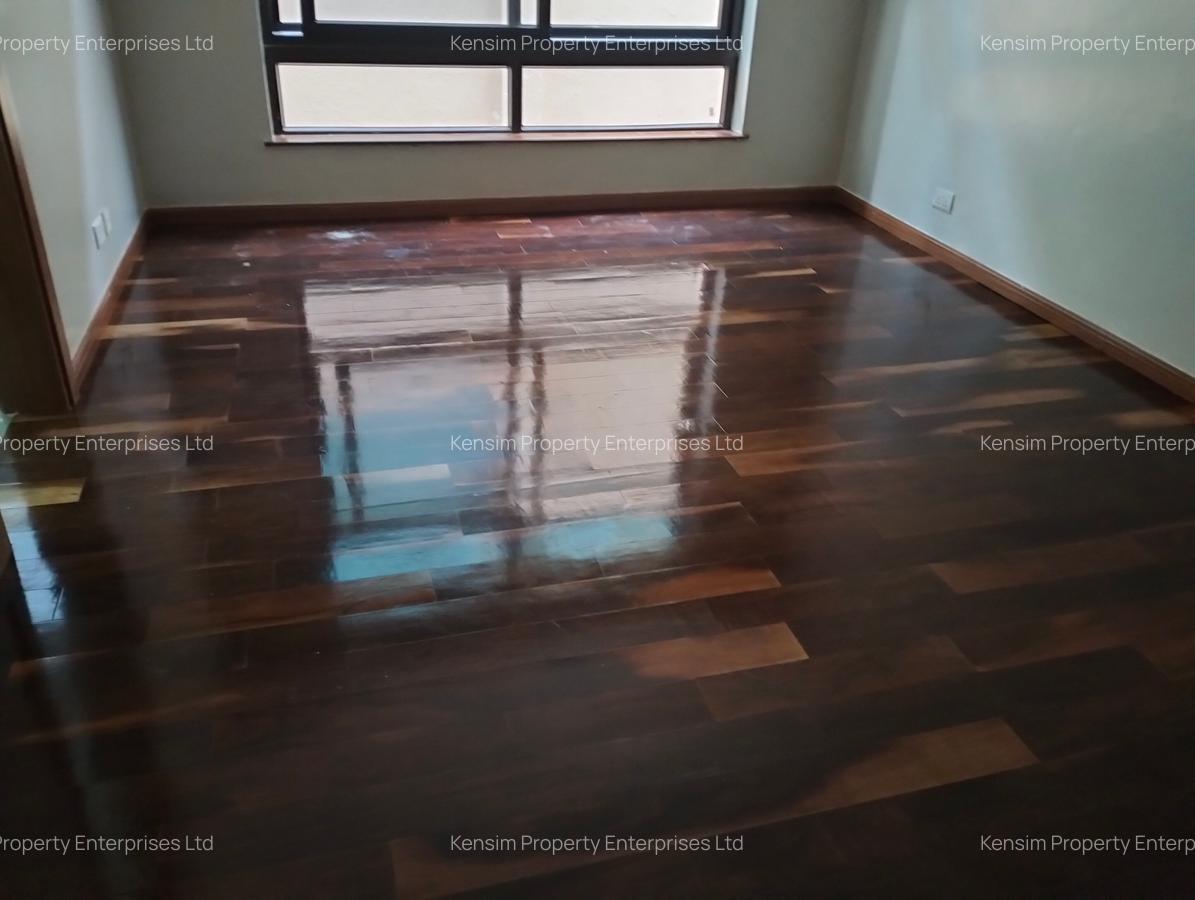 5 Bed Townhouse with En Suite in Lavington - 14