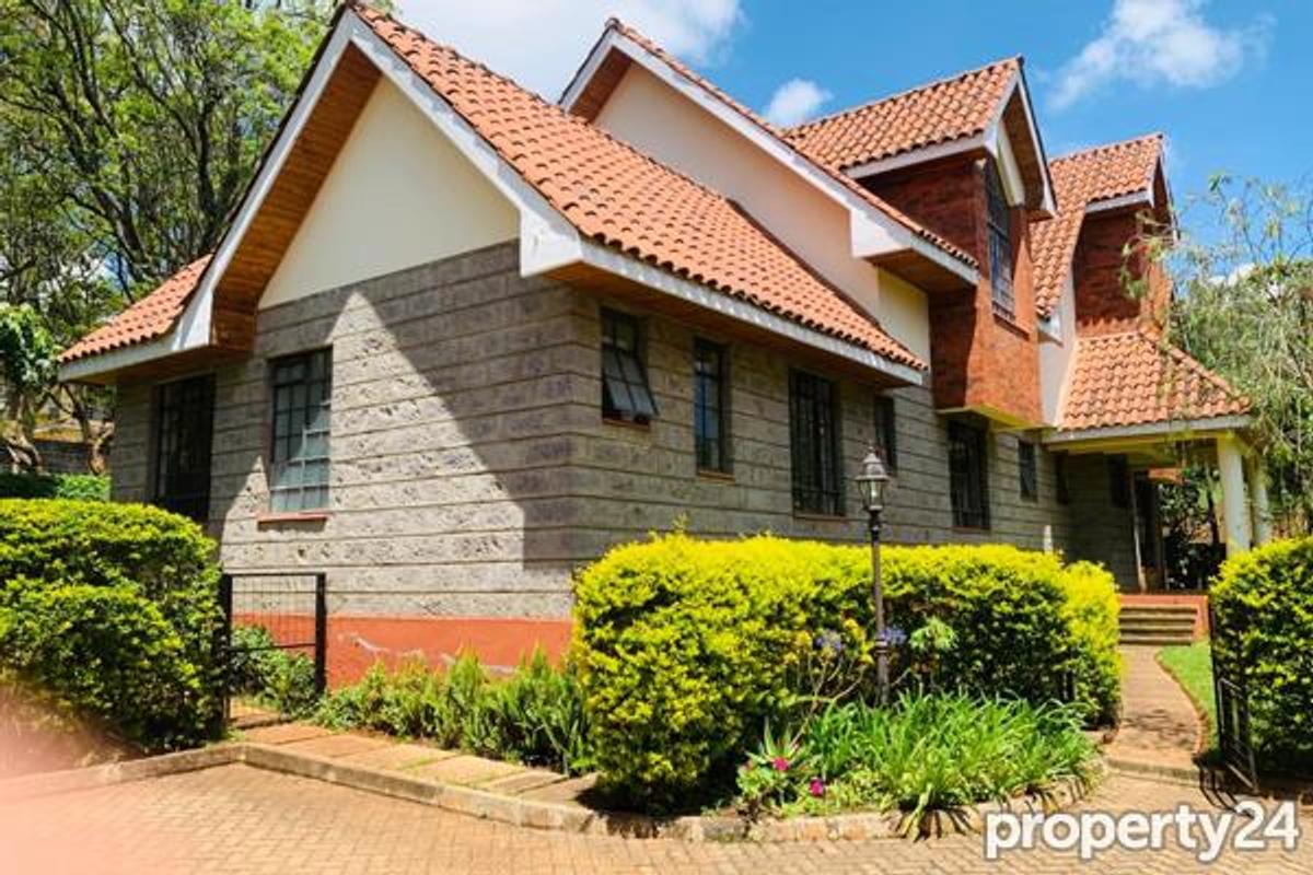 4 Bed Townhouse with En Suite in Lavington - 15