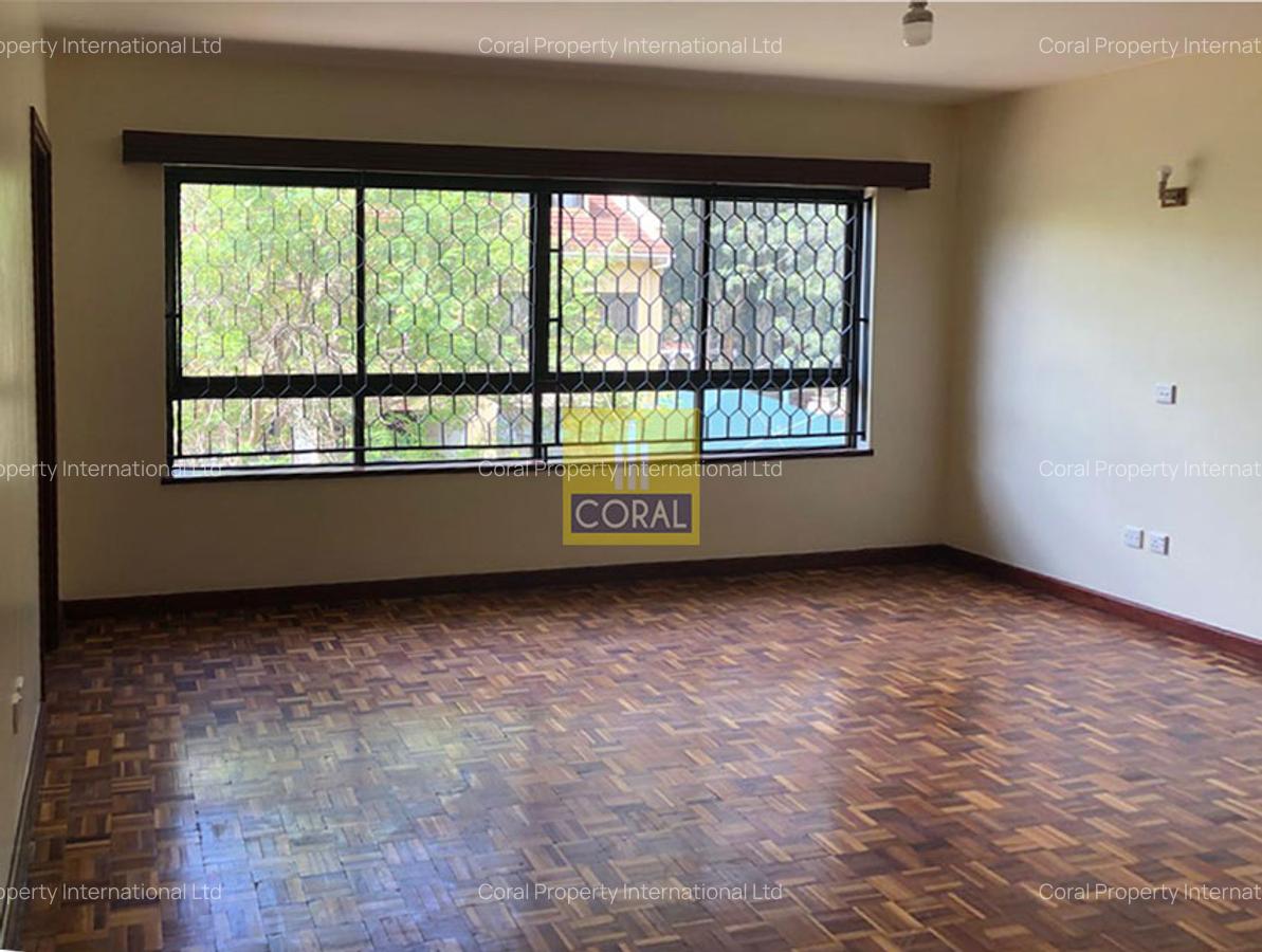 5 Bed Townhouse in Lavington - 4