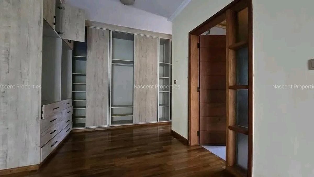 5 Bed Villa with En Suite in Runda - 9