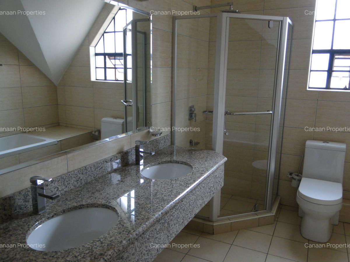 5 Bed Townhouse with Staff Quarters in Lavington - 3