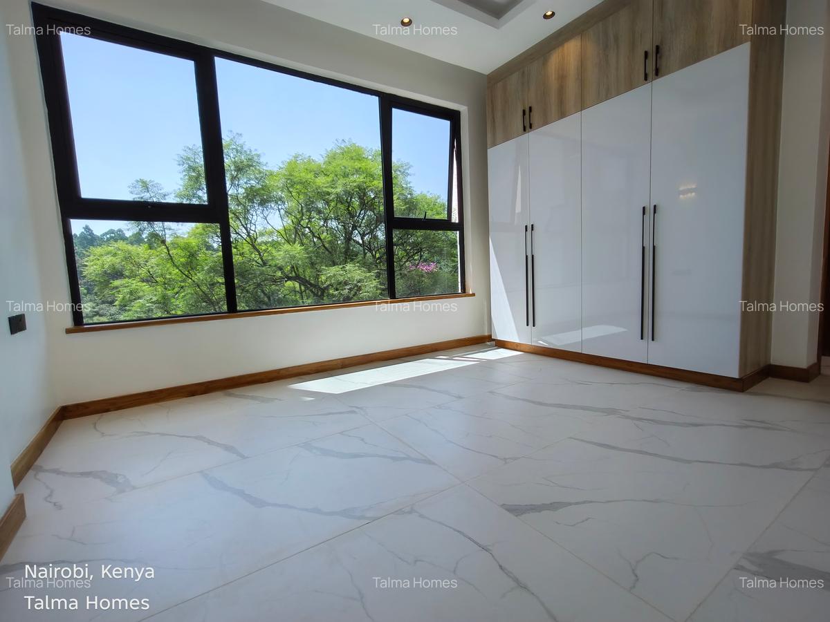 2 Bed Apartment with En Suite at Peponi Road - 11