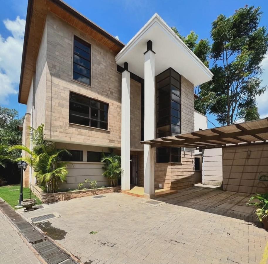 5 Bed Villa with En Suite in Lavington - 14