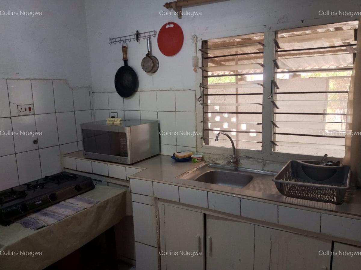 4 Bed Villa with En Suite at Tiwi Beach Road - 10