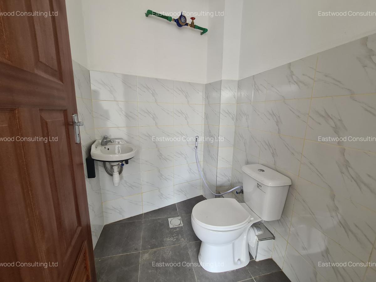 325 ft² Shop with Service Charge Included at 1St Parklands - 7