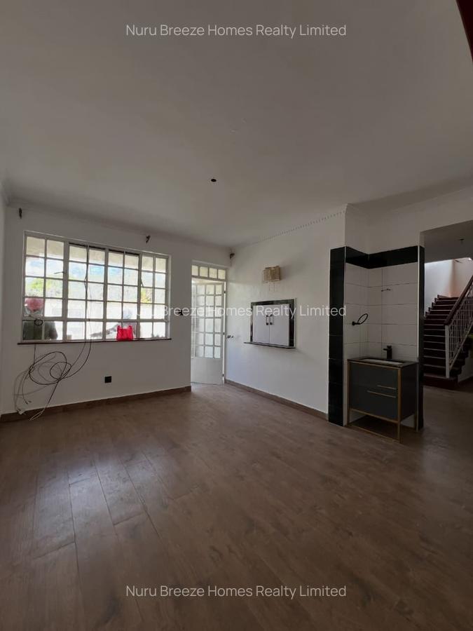 4 Bed Townhouse with En Suite in Lavington - 11