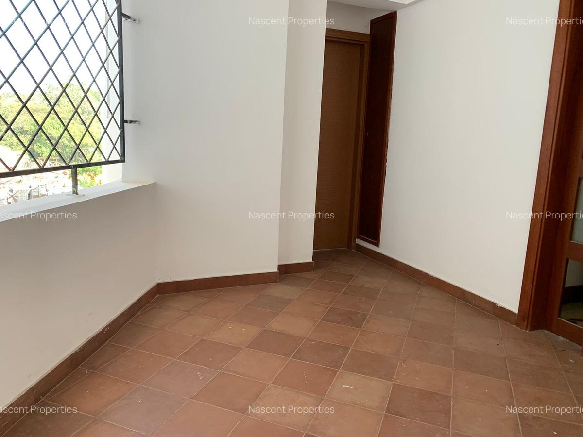 3 Bed Apartment with En Suite at Muthaiga - 13