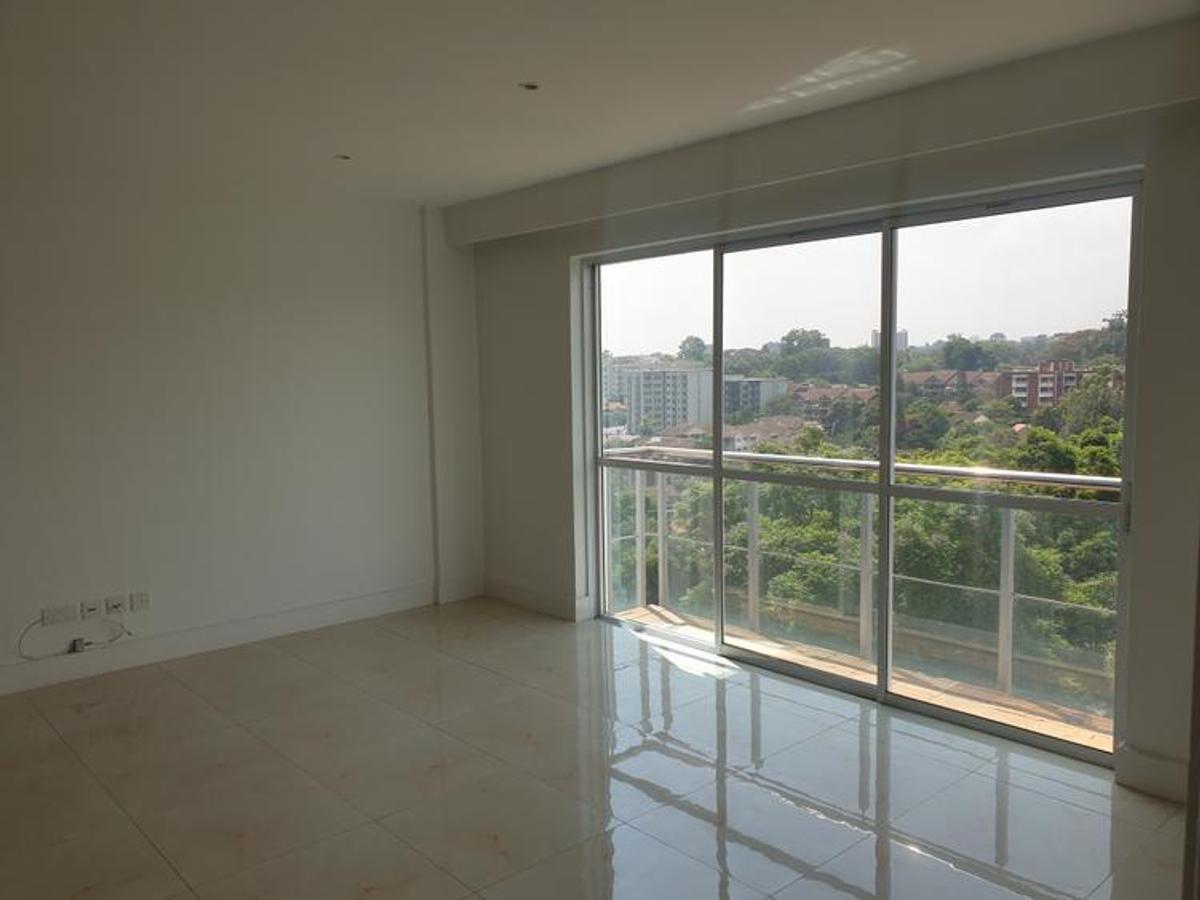 2 Bed Apartment with En Suite in Westlands Area - 11