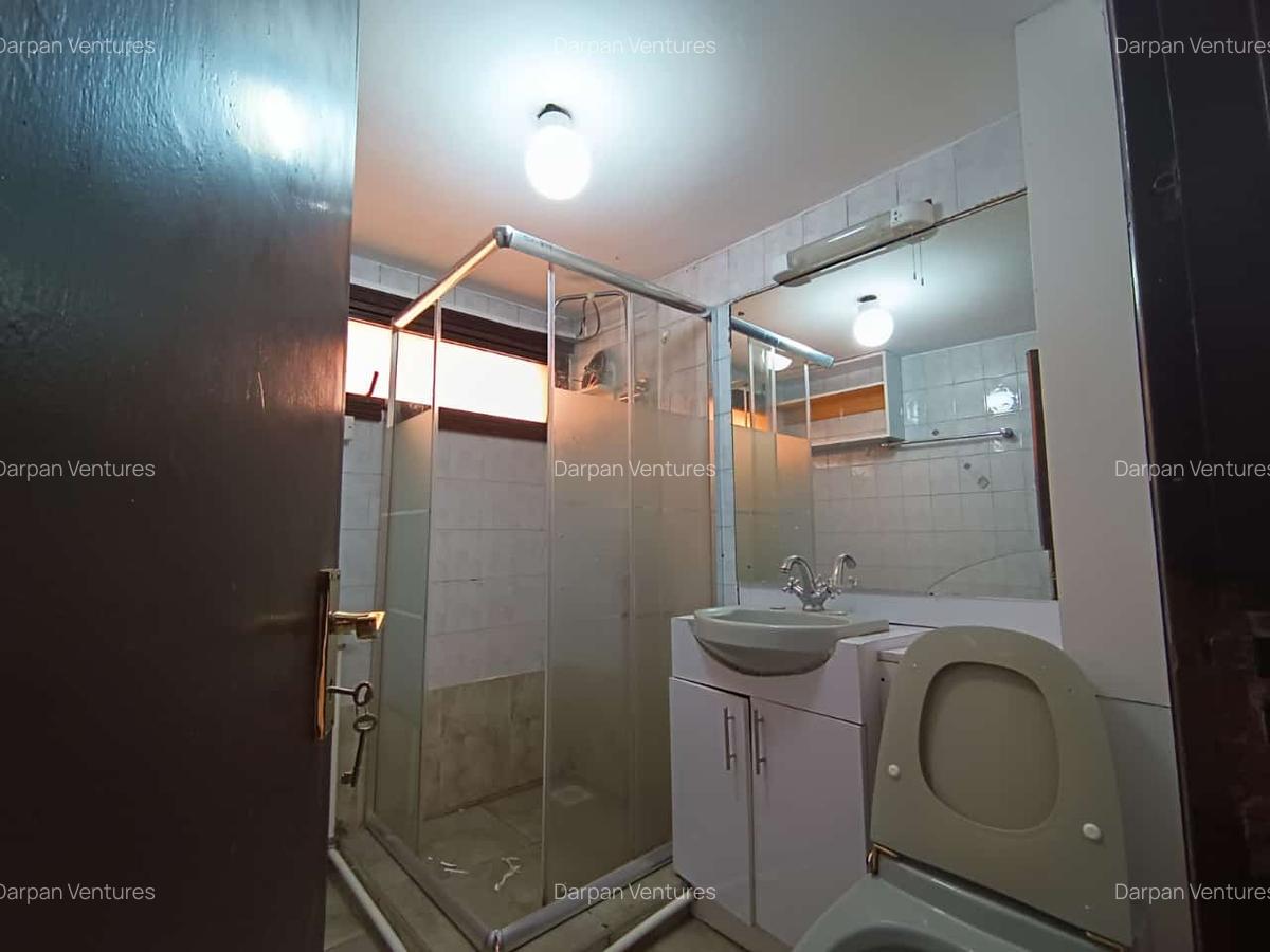 1 Bed Apartment with En Suite in Westlands Area - 3