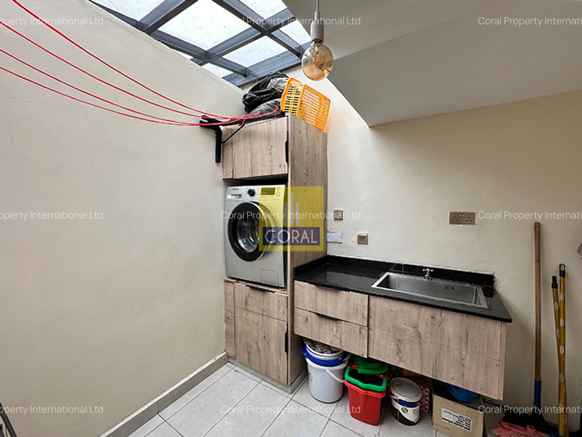 3 Bed Townhouse in Brookside - 5