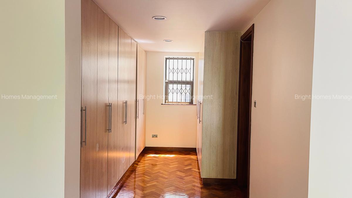 5 Bed Townhouse in Lavington - 3