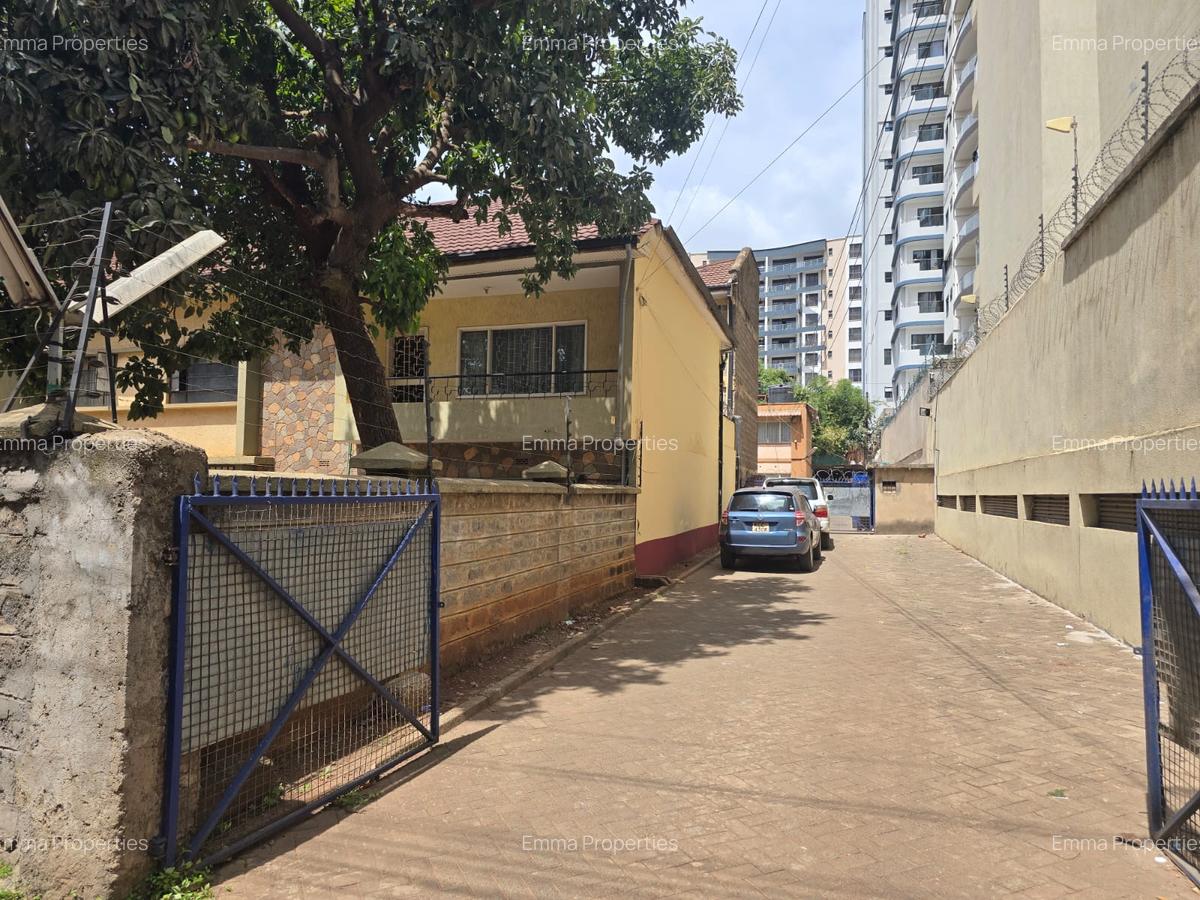 4 Bed Townhouse with En Suite at Kusi Lane - 1