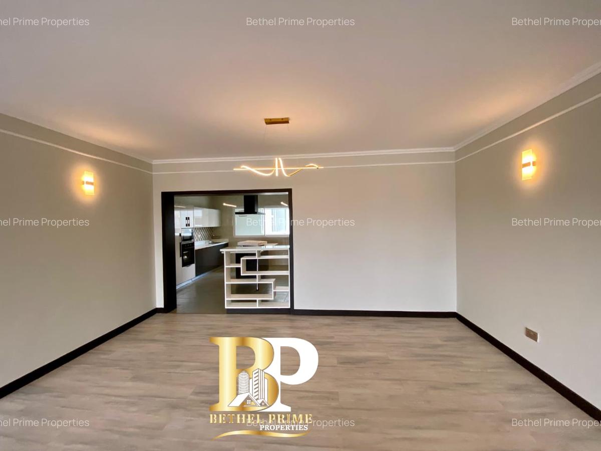 3 Bed Apartment with En Suite in Riverside - 5