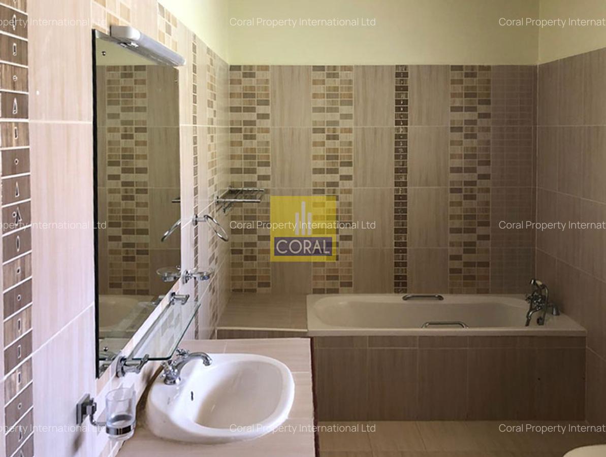 5 Bed Townhouse in Lavington - 9