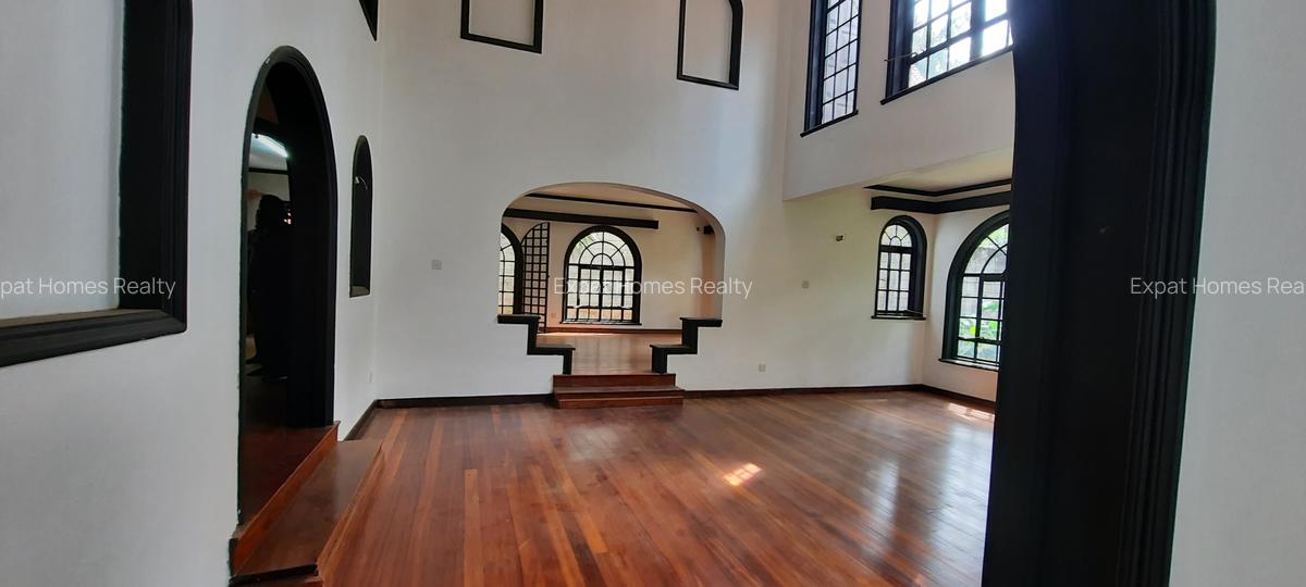 4 Bed Villa with En Suite in Lavington - 9