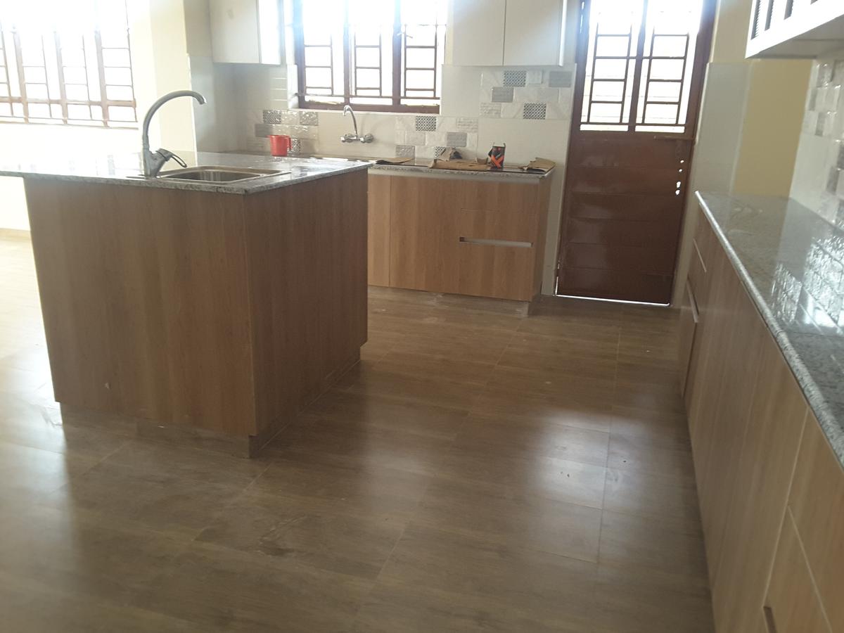 4 Bed House with En Suite in Ongata Rongai - 12