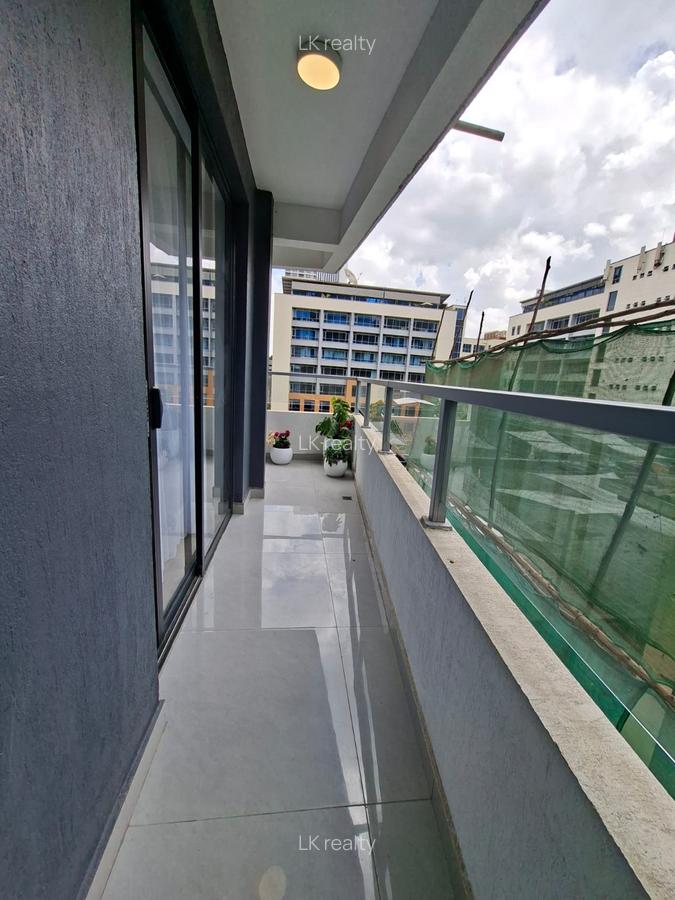 2 Bed Apartment with En Suite at Westlands Road - 4