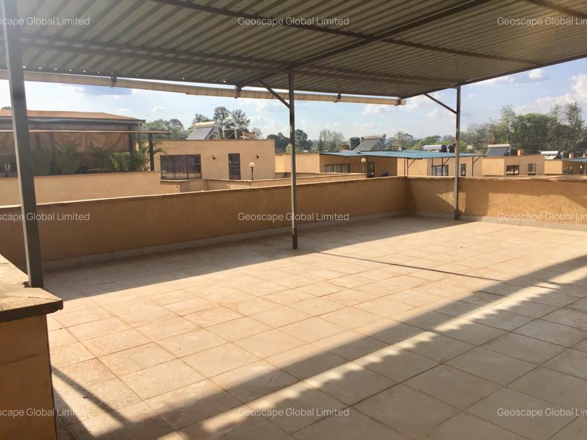 5 Bed House with En Suite in Spring Valley - 3