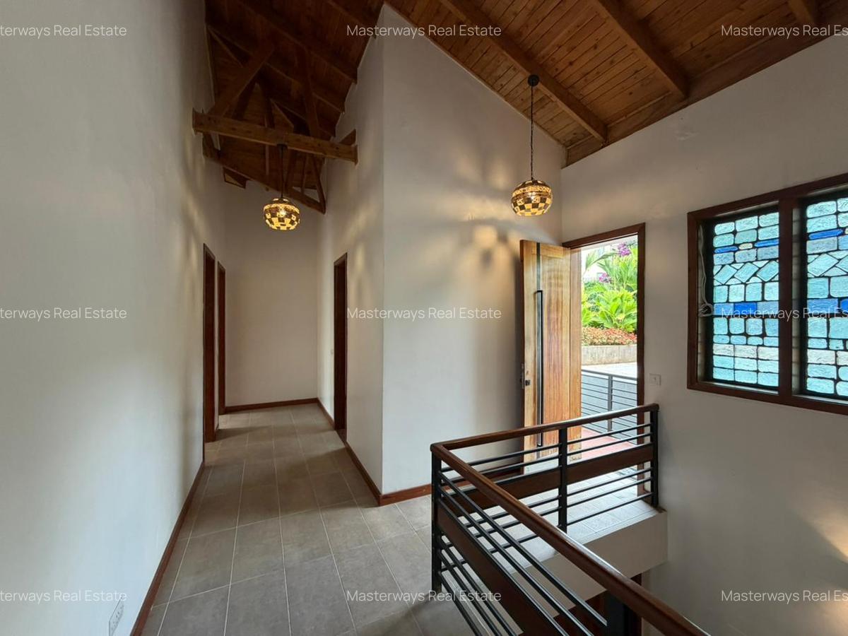 3 Bed House with En Suite in Rosslyn - 18