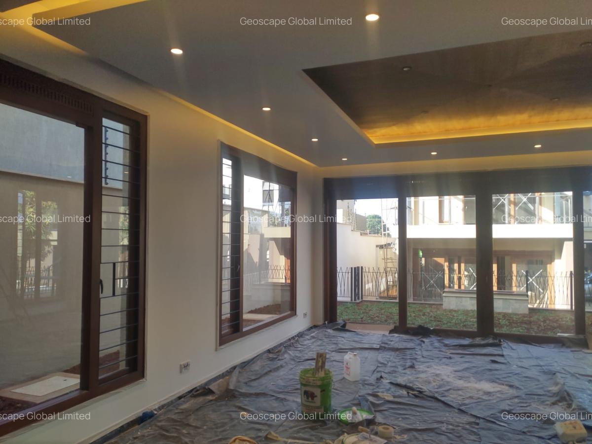 5 Bed House with En Suite in Runda - 5