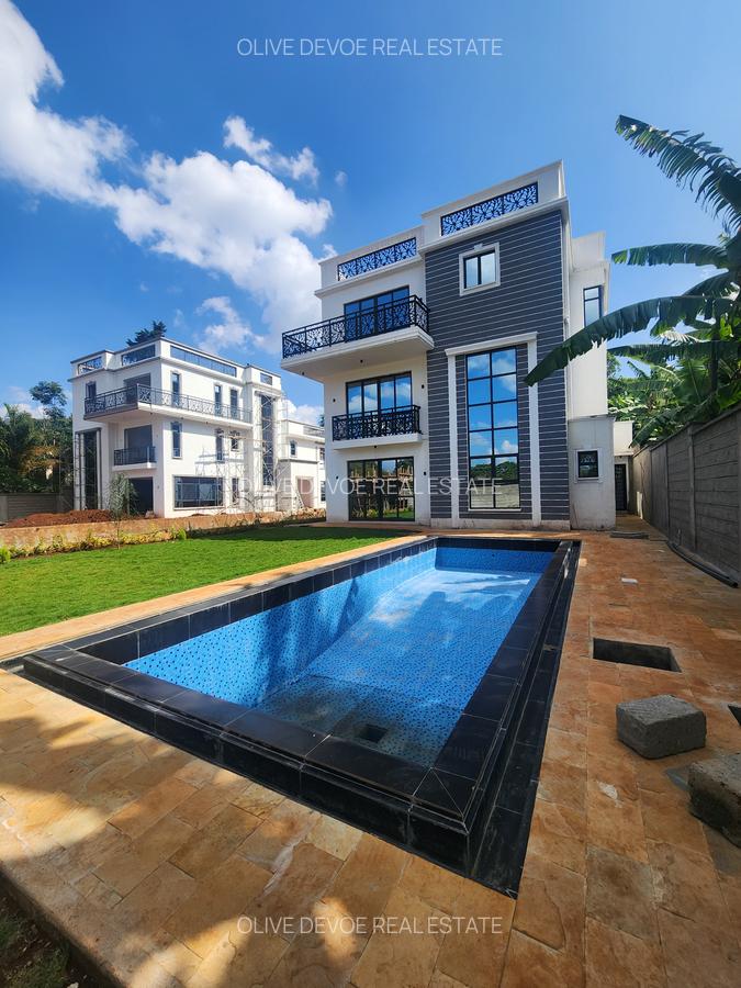 5 Bed Villa with En Suite in Lavington - 1