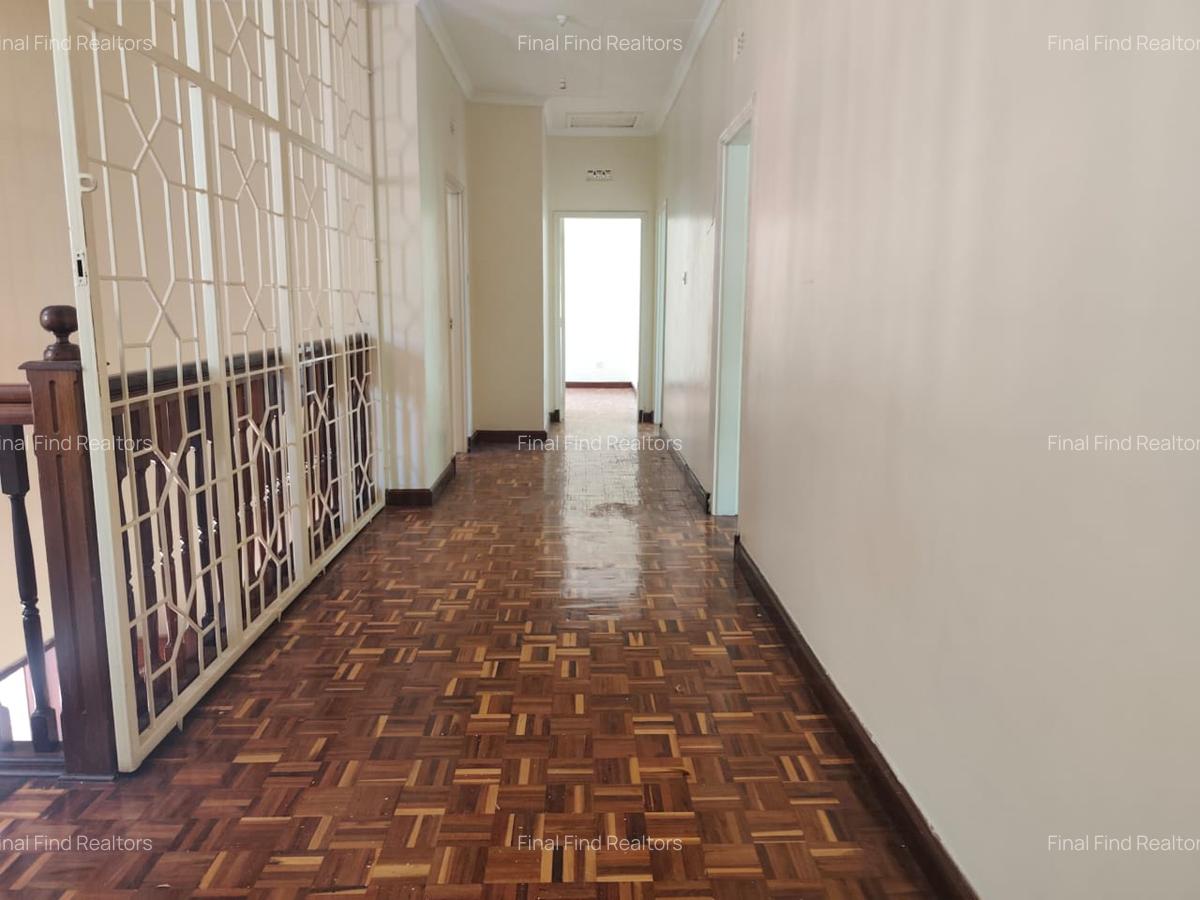 5 Bed House with Staff Quarters in Runda - 10