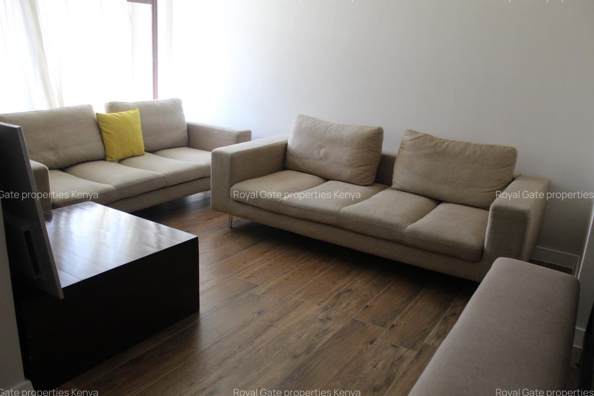 4 Bed Townhouse with En Suite at Near Wilson Airport - 9