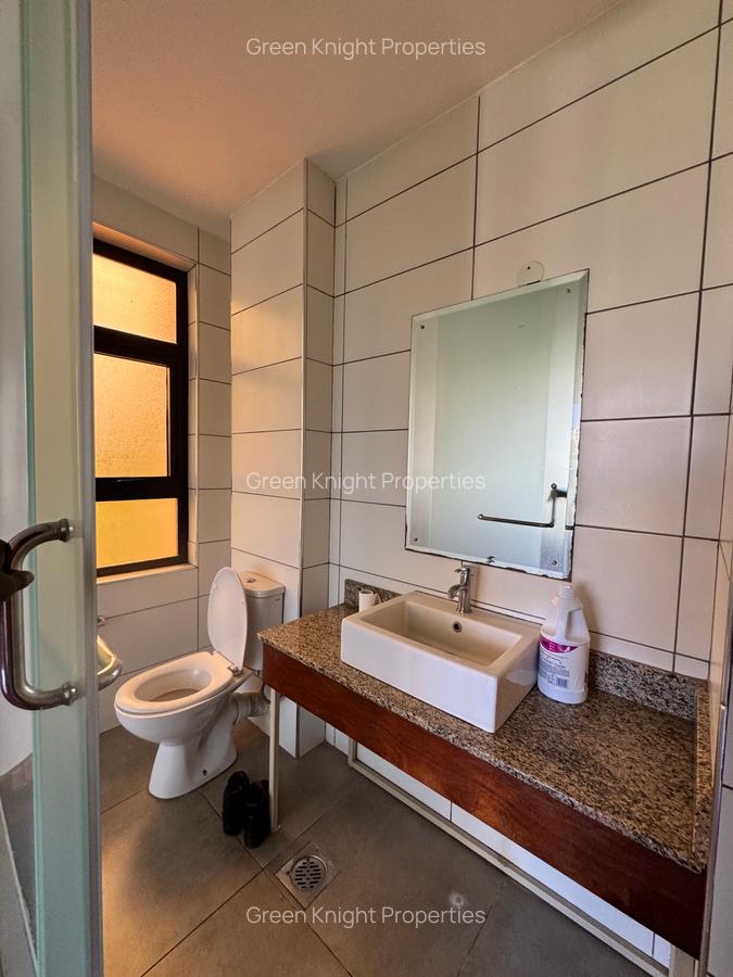 Serviced 3 Bed Apartment with En Suite in Riverside - 10