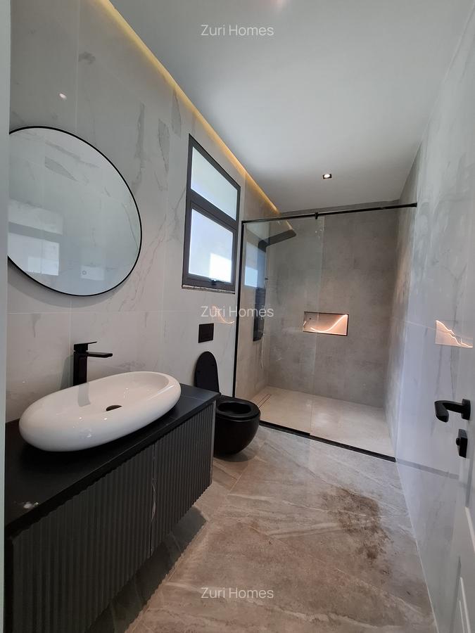 5 Bed Townhouse with En Suite in Lavington - 9