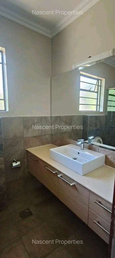 5 Bed Villa with En Suite in Lower Kabete - 4
