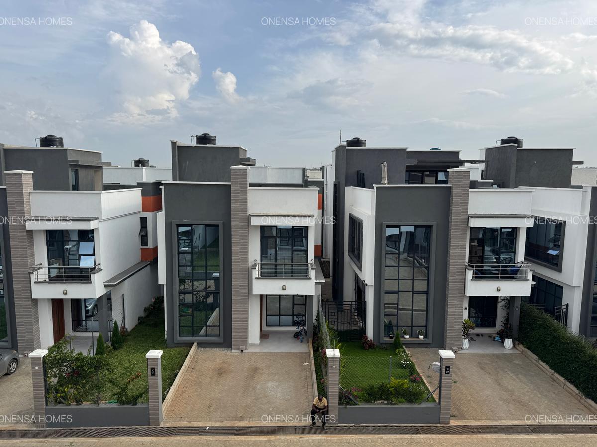 4 Bed Villa with En Suite in Eastern ByPass - 1