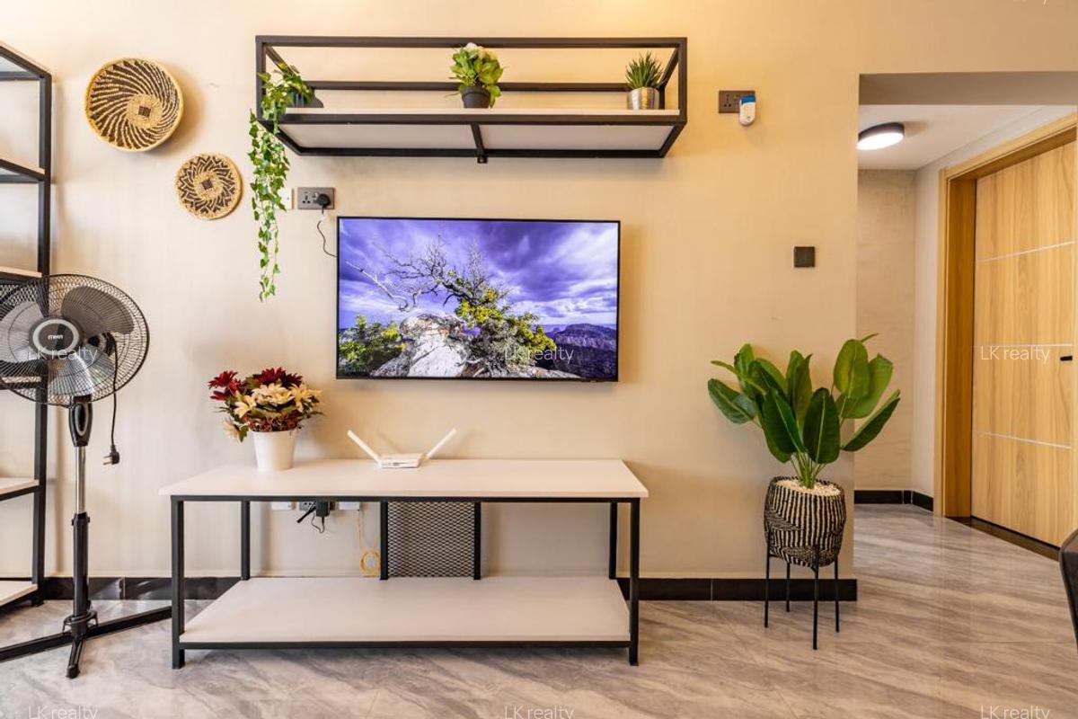 Serviced 1 Bed Apartment with En Suite at Wood Avenue - 8