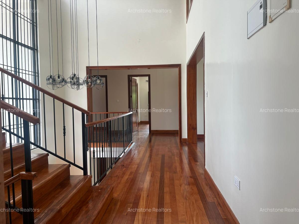 6 Bed House with En Suite in Loresho - 7