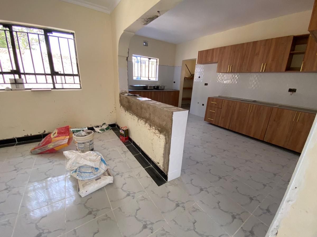 4 Bed House with En Suite in Kitengela - 8