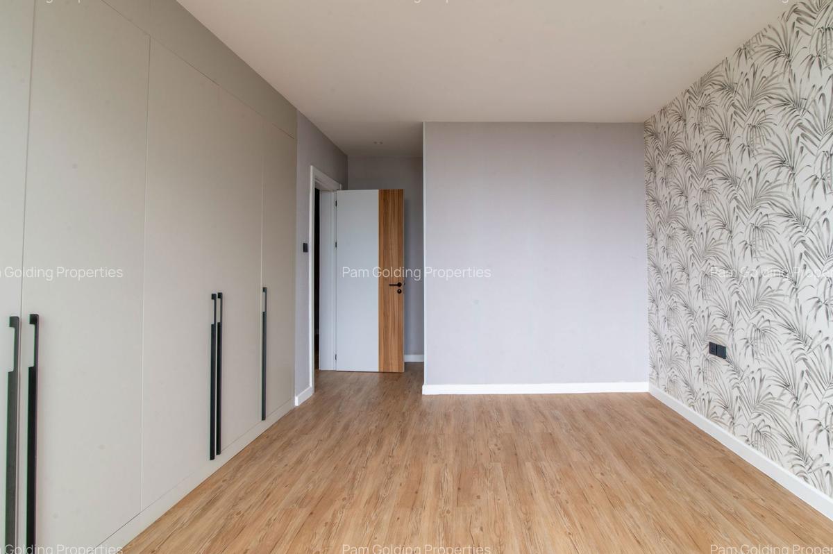 2 Bed Apartment with En Suite in Westlands Area - 8