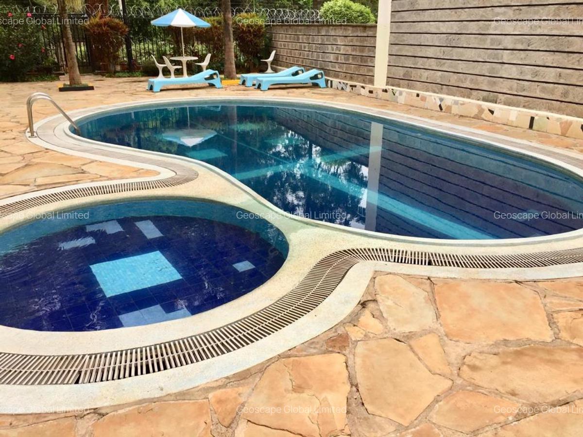 4 Bed House with En Suite in Spring Valley - 4