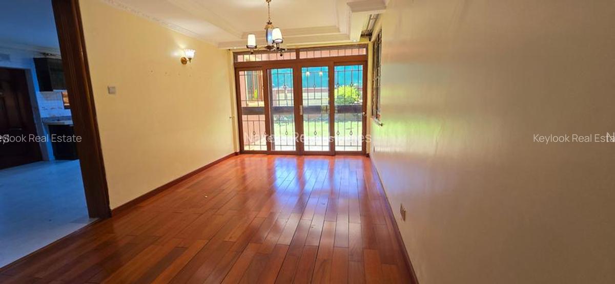 5 Bed Townhouse with En Suite at Lavington Green - 9