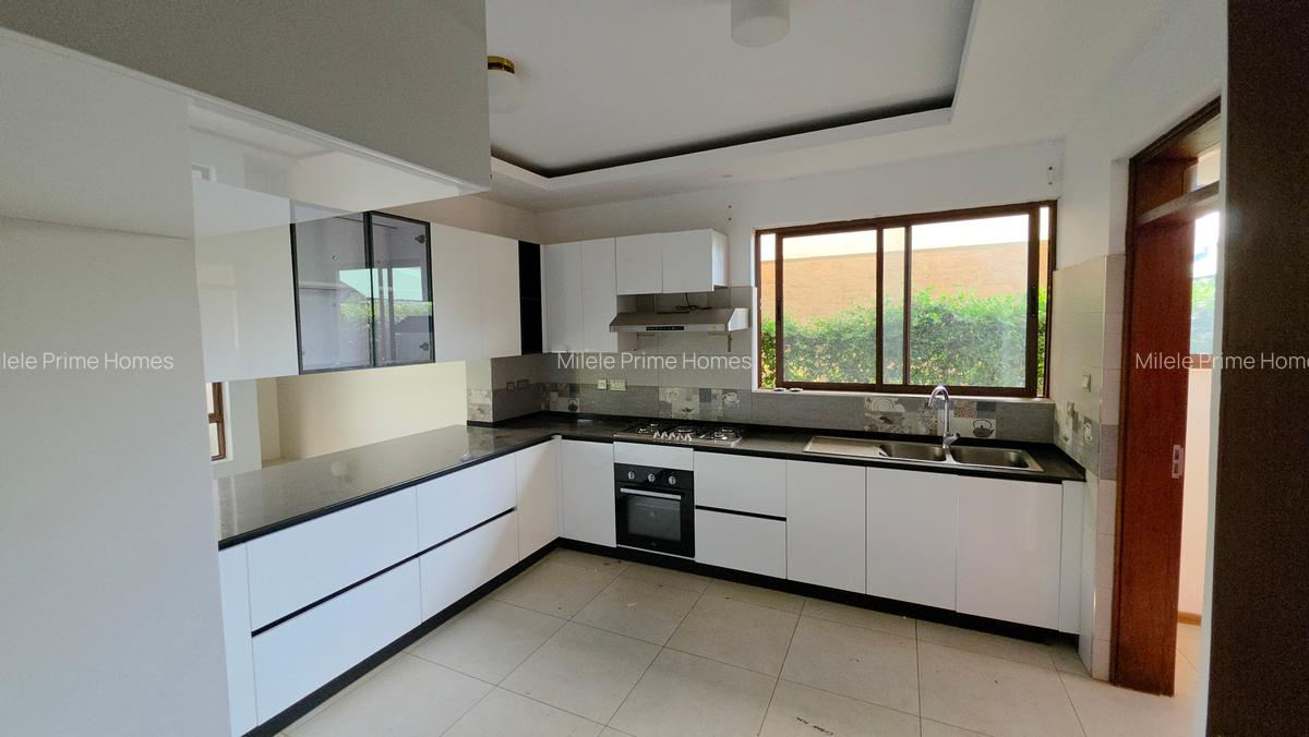 4 Bed Villa with En Suite at Runda Gardens - 8