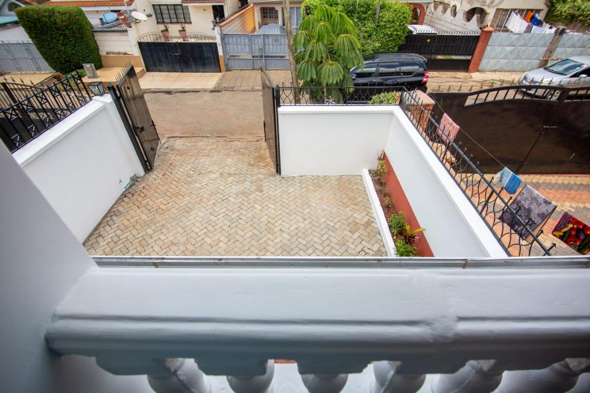 4 Bed Townhouse with En Suite in Lavington - 12