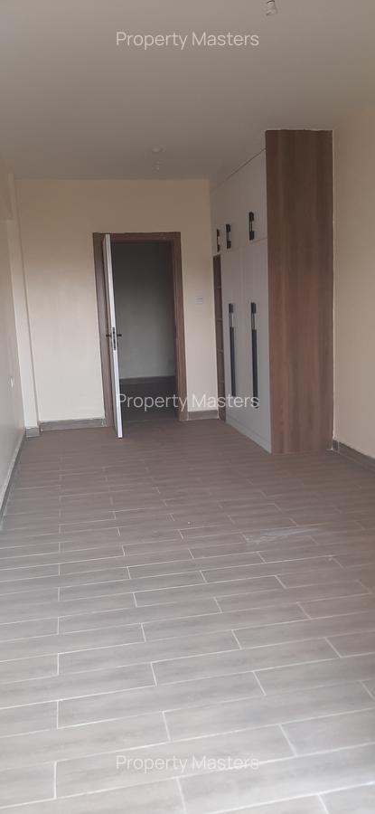 5 Bed Apartment with En Suite at 6Th Avenue Parklands - 16