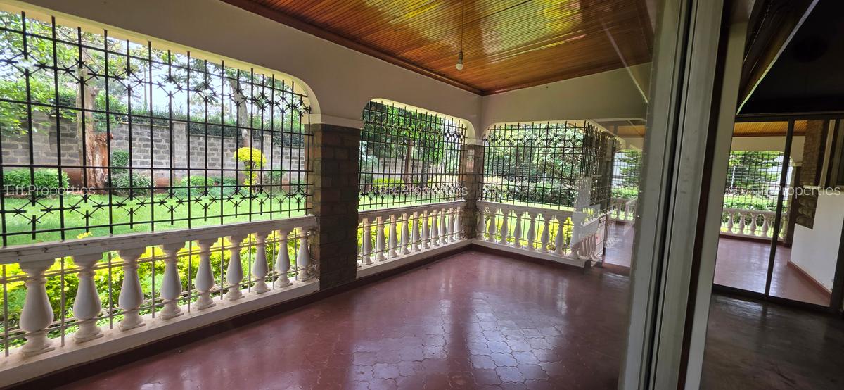 4 Bed House in Rosslyn - 3