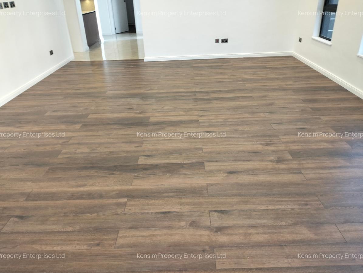 5 Bed Townhouse with En Suite in Lavington - 9