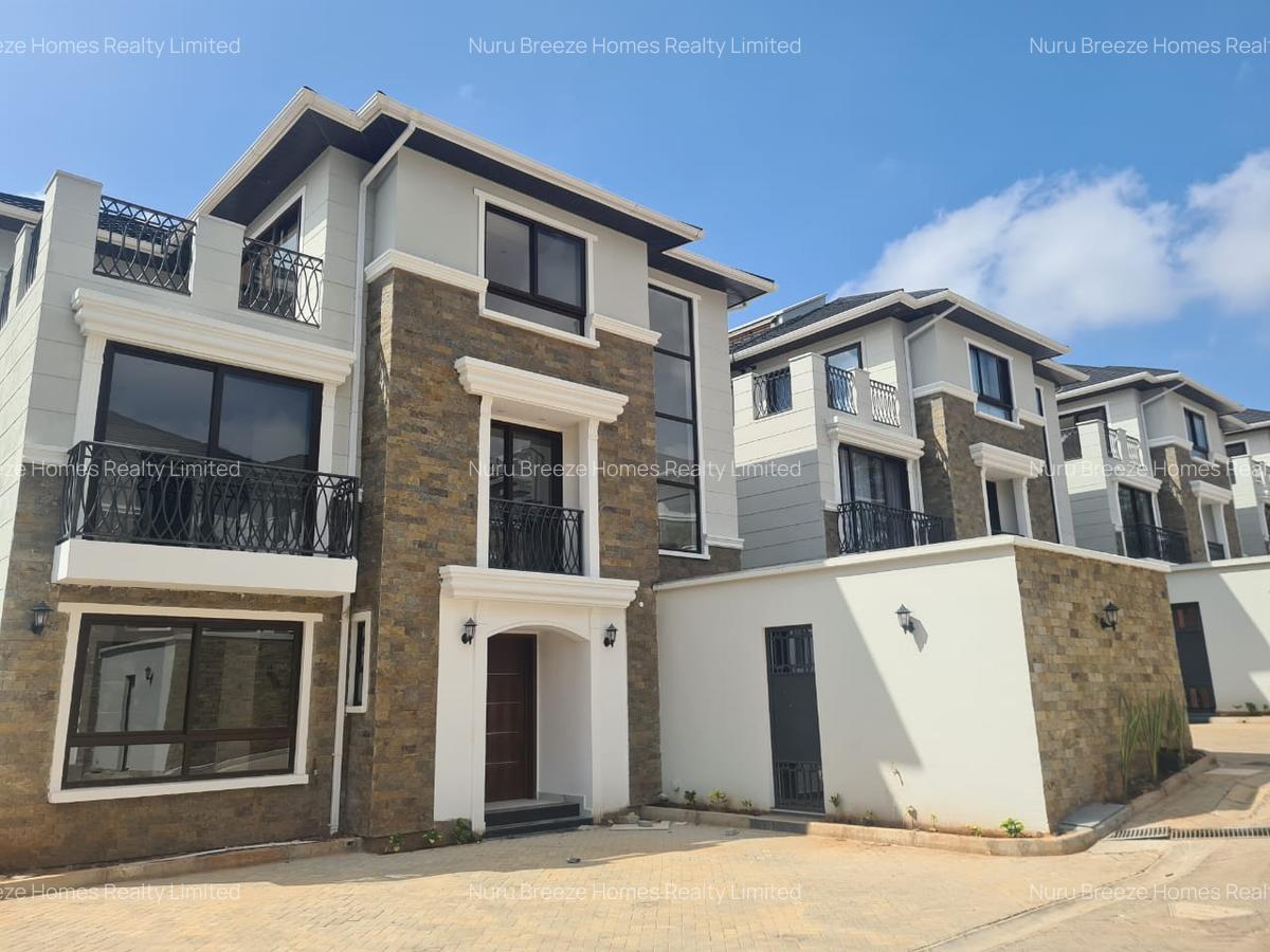 5 Bed Townhouse with En Suite in Westlands Area - 19