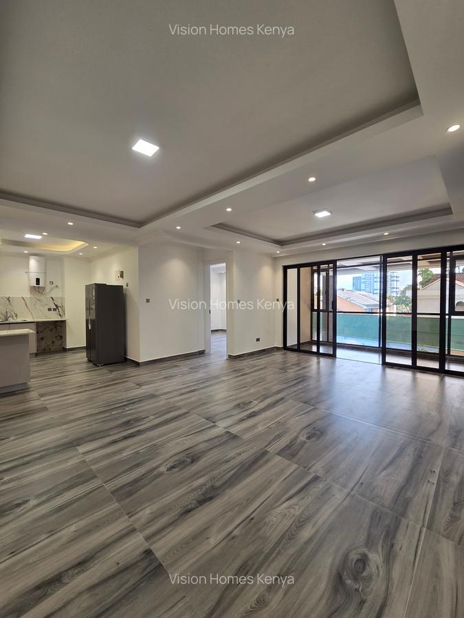 1 Bed Apartment with En Suite in Brookside - 1