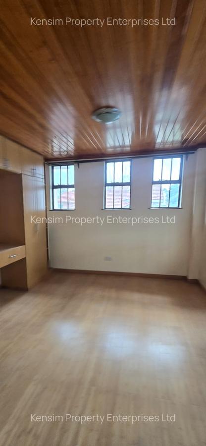 5 Bed Townhouse with En Suite in Lavington - 8