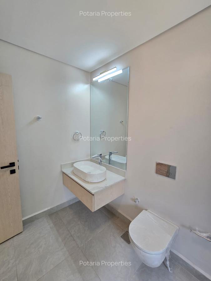 6 Bed Townhouse with En Suite in Lavington - 18