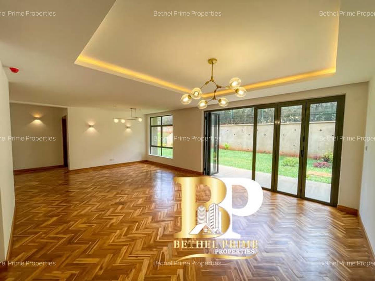 4 Bed Townhouse with En Suite in Rosslyn - 3