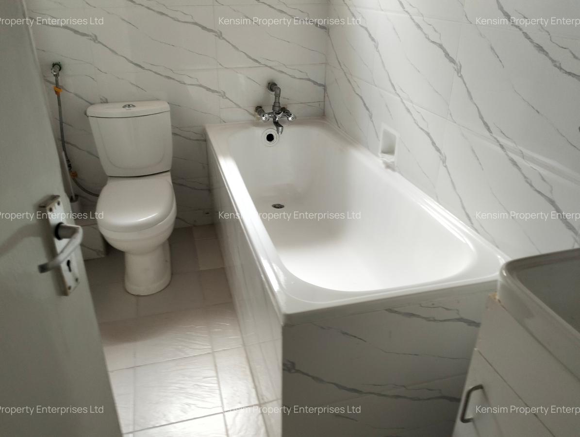 5 Bed House with En Suite in Lavington - 6
