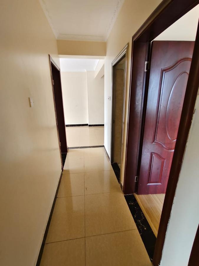 Serviced 3 Bed Apartment with Gym in Kilimani - 11